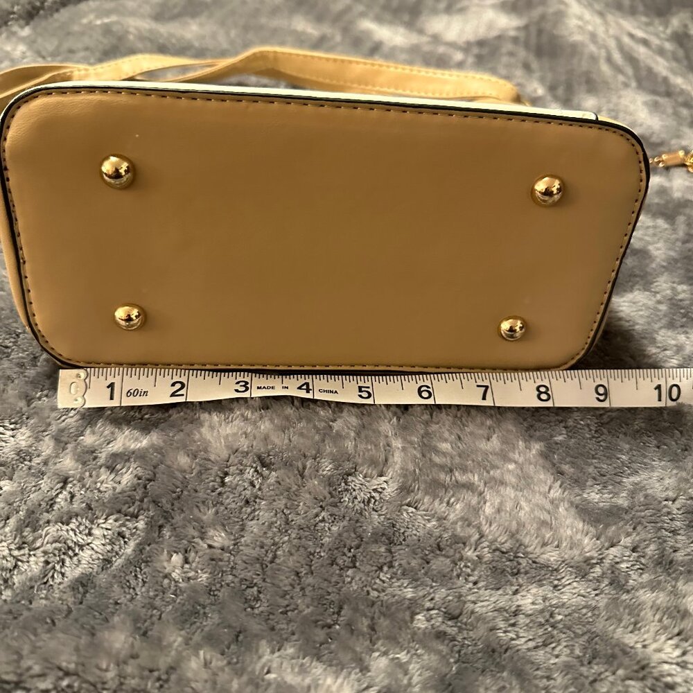 Purse - Picture 8 of 9